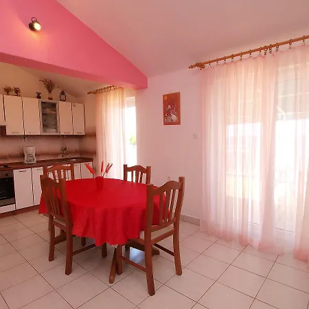 Iva-2 Apartment *